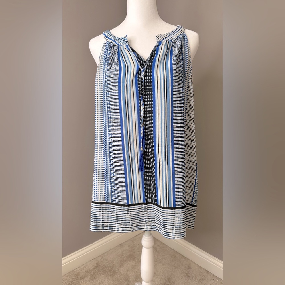 Rose & Olive sleeveless blue and white watercolor design blouse tunic size L